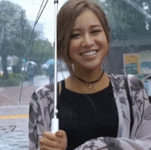 Meet your Posher, Mirtha - Picture 1 of 1